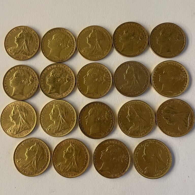 19 souverains anglais type Victoria en or (1893, 1876, 1895, 1899,1896, 1884,18…
