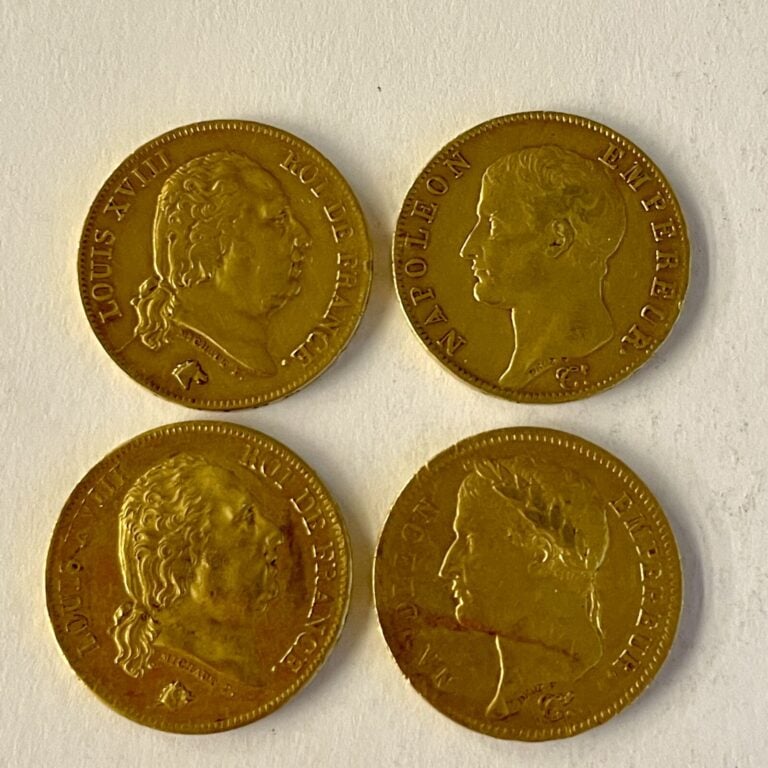 4 pièces de 40 Francs or : Napoléon Empereur Tête Laurée 1811, 2 Louis XVIII Ro…