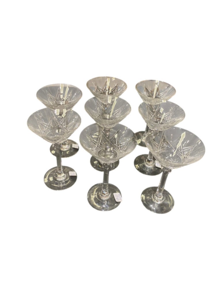 BACCARAT, France - Ensemble de 8 coupes à champagne en cristal taillé - H : 16…