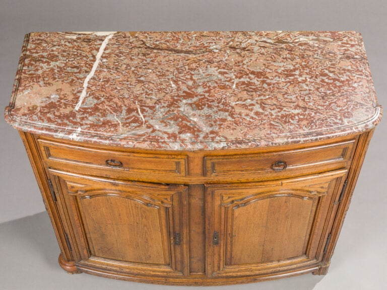 Buffet de chasse en bois naturel à - deux tiroirs et deux vantaux, dessus - de…