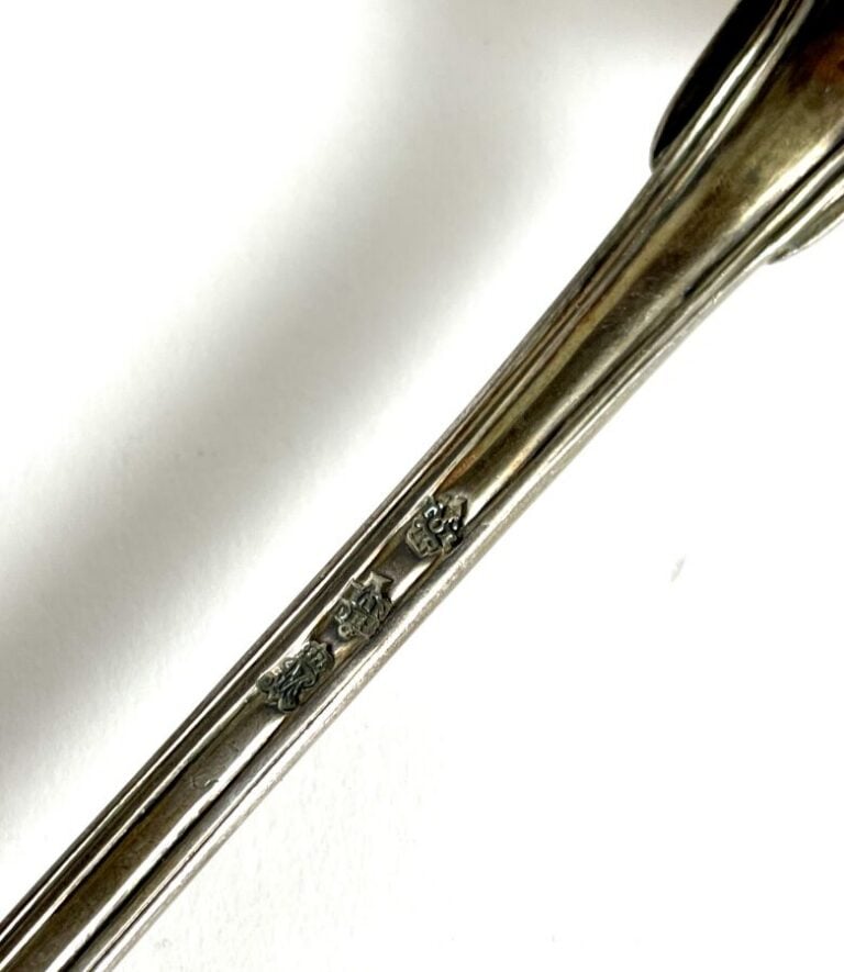 Cuillère à ragoût en argent, modèle filet, monogrammée. - XVIIIème - Longueur :…