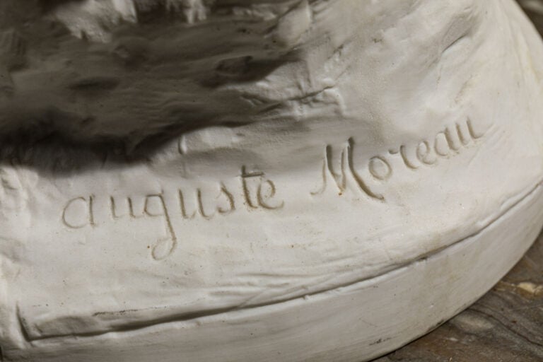 D'APRÈS AUGUSTE MOREAU (1834-1917) - Allégorie - Biscuit, signé sur la terrasse…