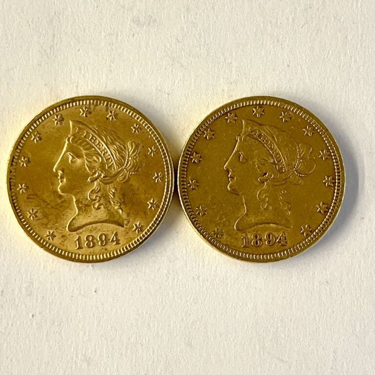 Deux pièces de 10 dollars or 1894. Poids : 33.37 g