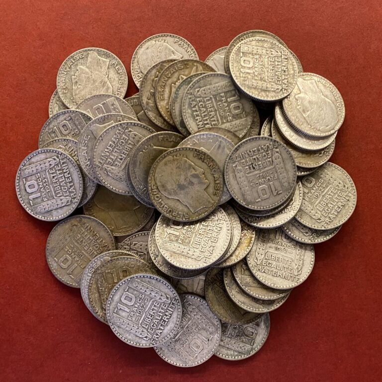 Ensemble de 56 pièces de 10 Francs Argent. Poids : 567.41 g