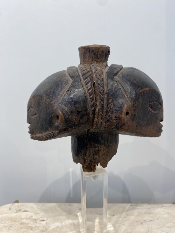 Fragment d'une figure Kabeja pour la divination - Afrique, république Démocrati…