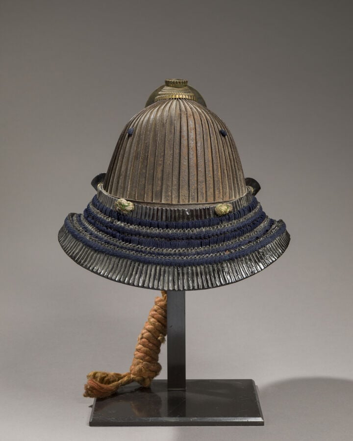 JAPON - XIXème - Casque de guerrier kabuto en metal, à maedate en forme de pêch…