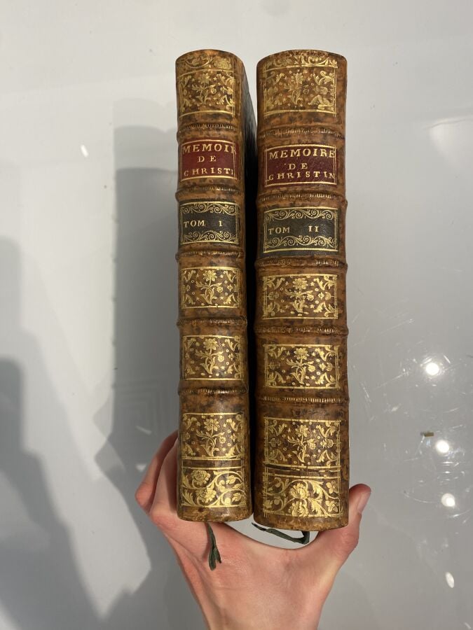 Mémoires pour servir à l'histoire de Christine Reine de Suède - Deux tomes. - C…