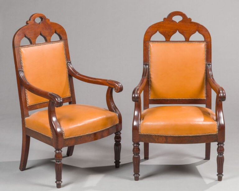 Réunion de 6 chaises et deux fauteuils en acajou et - placage d'acajou à dossie…