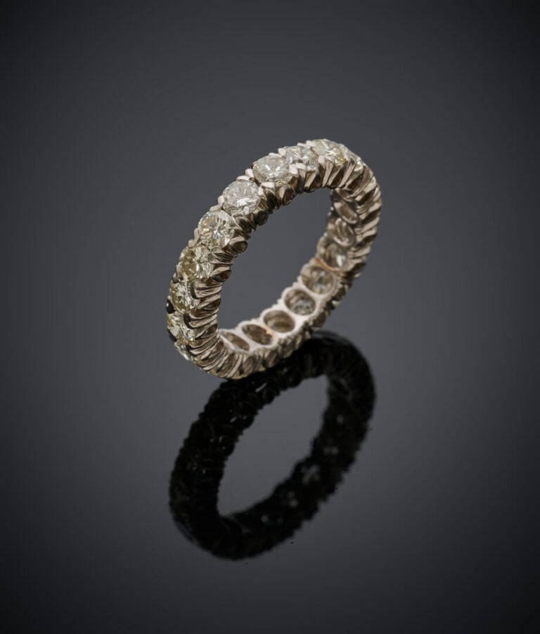 ALLIANCE en platine (850‰) serti de diamants taille brillant. - Doigt : 47. Poi…