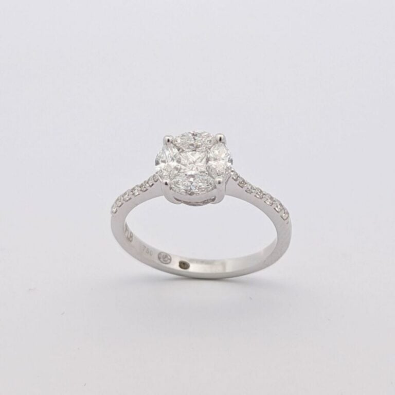 Bague en or blanc (750 ‰) serti d'un motif circulaire composé d'un diamant carr…