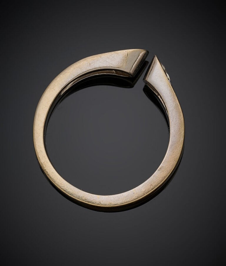 BAGUE "Toi et Moi" en or gris (750‰) serti de deux diamants taille brillant. -…
