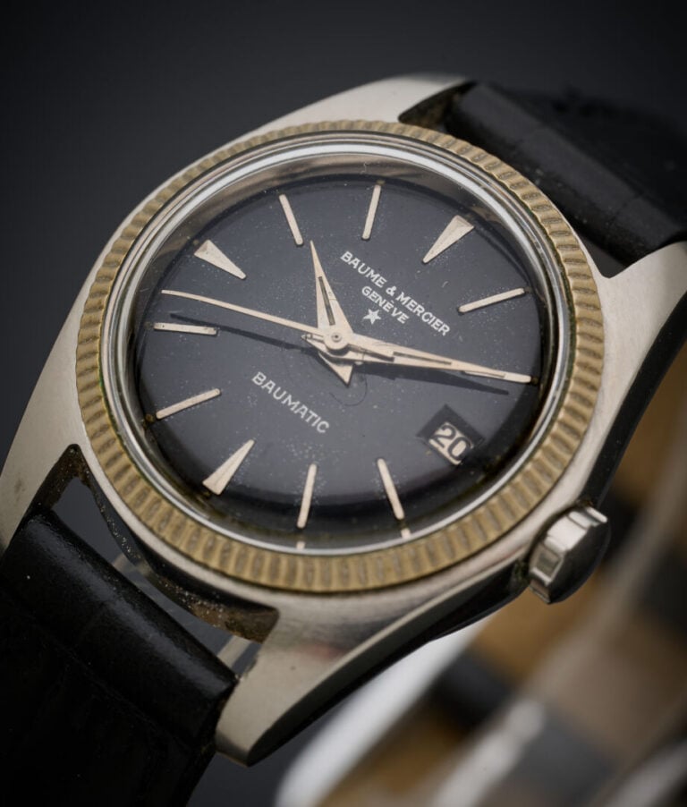BAUME & MERCIER - BRACELET MONTRE ronde de dame en acier "Baumatic". - Lunette…