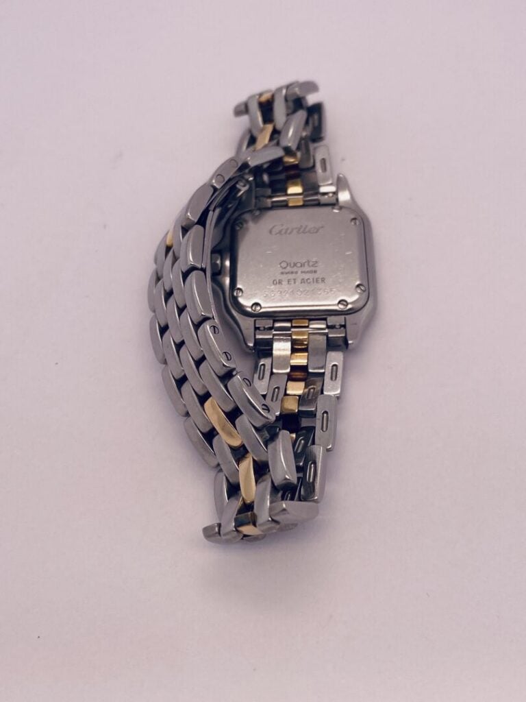 CARTIER - BRACELET MONTRE carrée de dame, modèle "Panthère" en or jaune (750‰)…