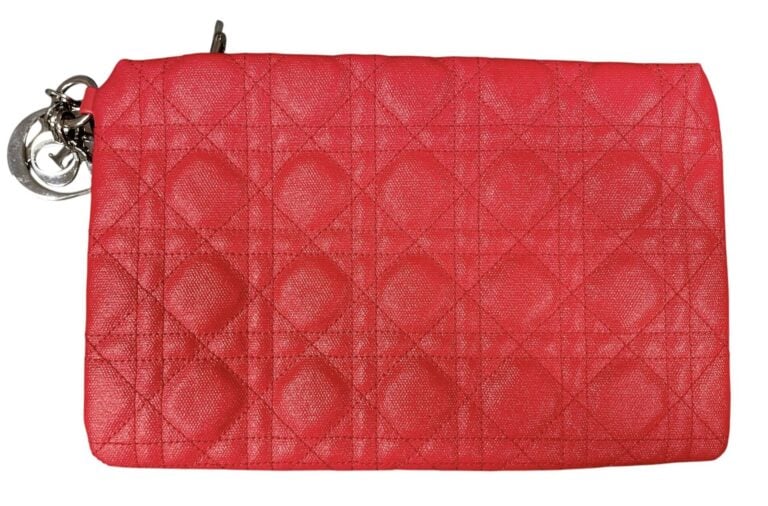 CHRISTIAN DIOR - Pochette en toile enduite cannage rose, fermeture à glissière…