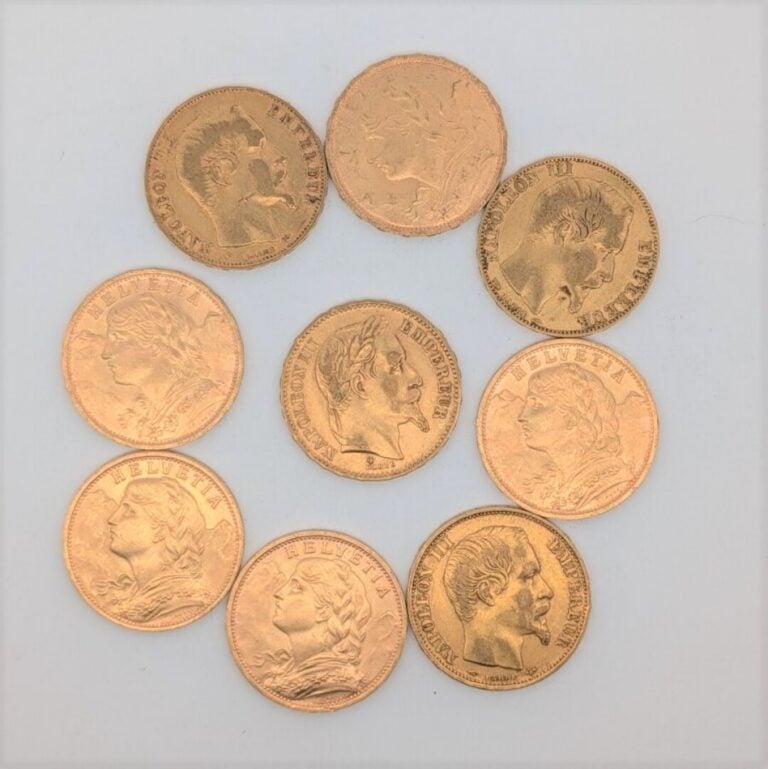 Ensemble de 9 pièces de 20 Francs or comprenant : - - SUISSE : 5 pièces tête He…