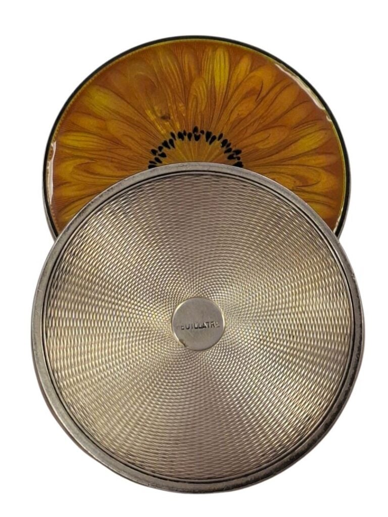 EUGÈNE FEUILLATRE (1870-1916) - Boîte à motif floral en émail translucide jaune…