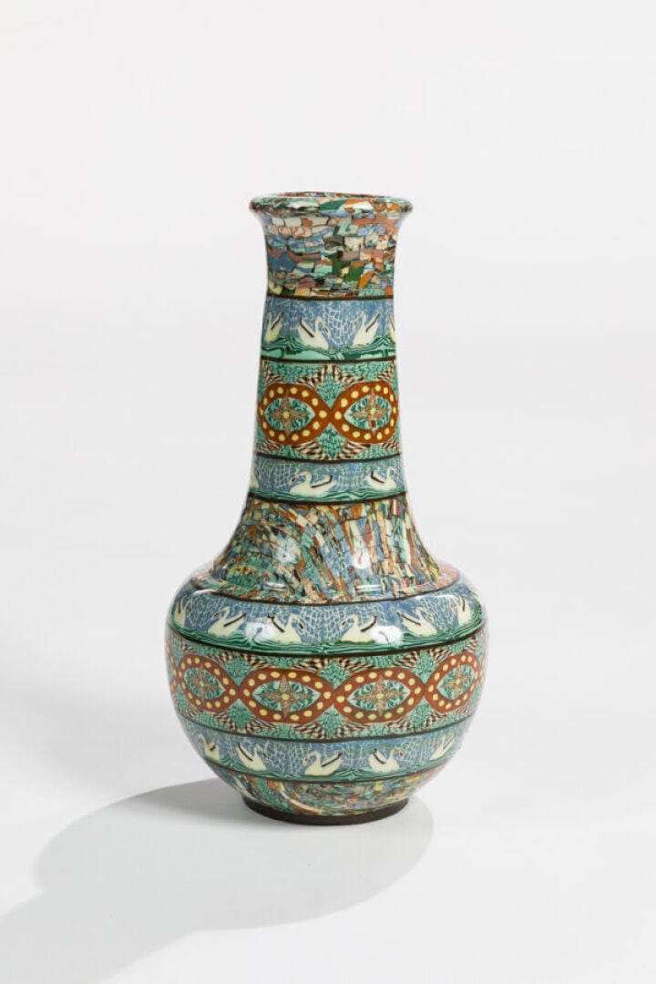 GERBINO - Vase à panse renflée et long col cheminée ourlé en céramique émaillée…