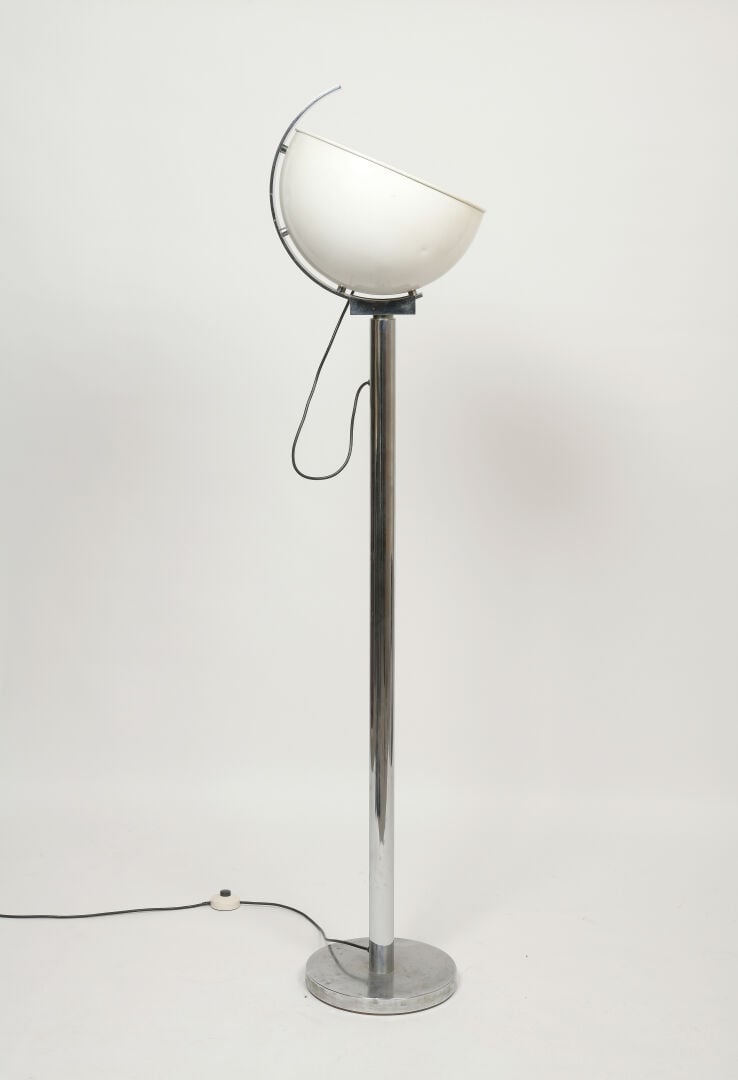 GIANNI CELADA (NÉ EN 1935) - Lampadaire modèle « Galileo » n° 2556 en acier chr…