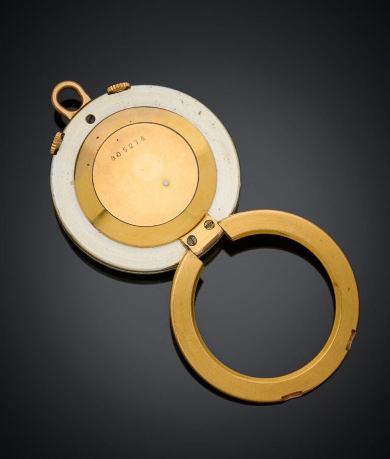 JAEGER LECOULTRE - MONTRE de POCHE REVEIL circulaire, modèle "Memovox", en acie…