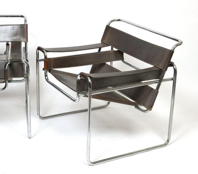 MARCEL BREUER (1902-1981), D'APRÈS - Paire de fauteuils modèle « Wassily 83 » à…