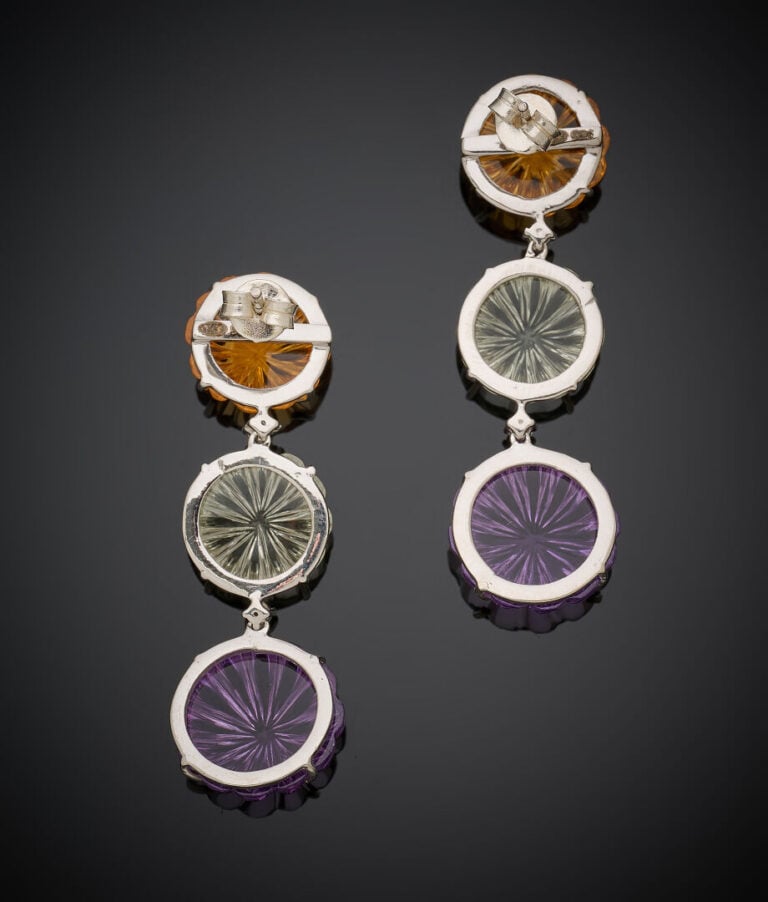 Paire de PENDANTS d'OREILLES en argent (925‰) serti d'améthystes, d'aigues-mari…