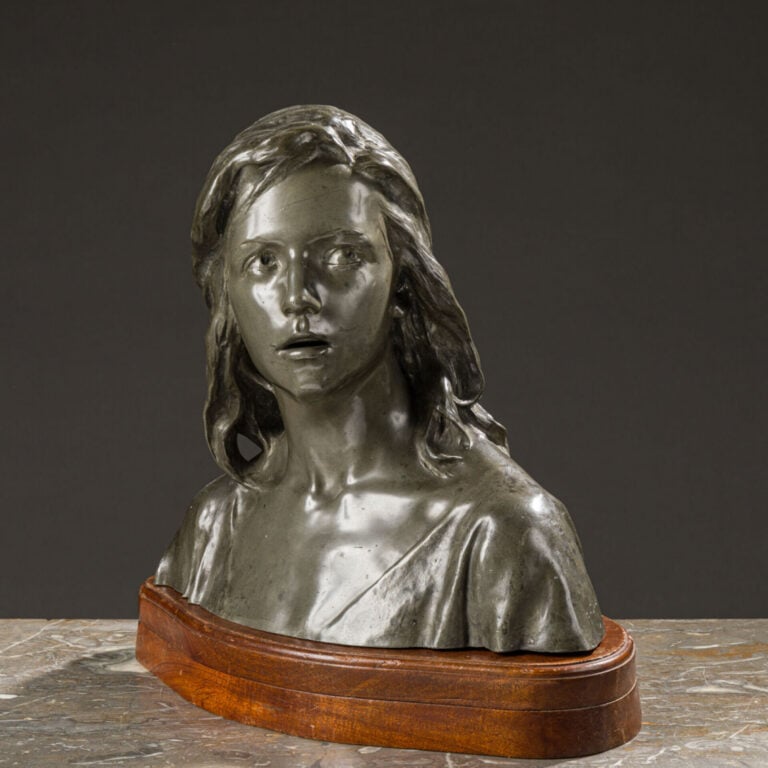 RAOUL LARCHE (1860-1912) - Jésus - Sculpture en alliage de métal argenté - Sign…