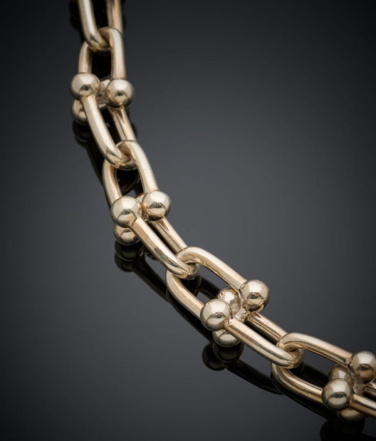TIFFANY & CO - COLLIER modèle "HardWear" en argent (925‰). - Signé TIFFANY & CO…