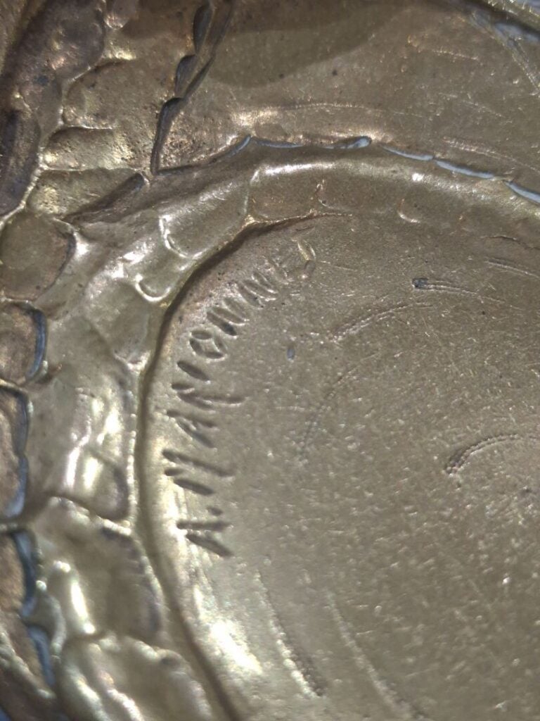 Albert MARIONNET (1852-1910) - Coupe sur piédouche en bronze doré à décor végét…