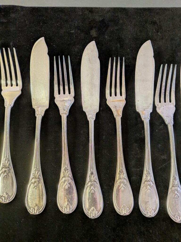 CHRISTOFLE - Partie de ménagère en métal argenté, modèle Marie-Antoinette compr…
