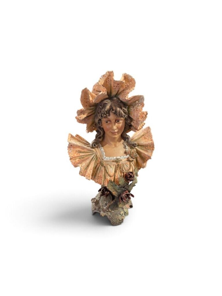 ECOLE XXe (A. Maire - Marseille) - Buste de femme en plâtre patiné polychrome -…