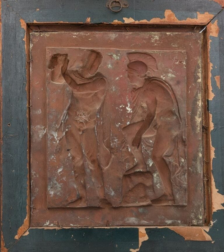 Paire de bas-reliefs en cuivre d'après l'antique, l'un représentant Bélisaire e…