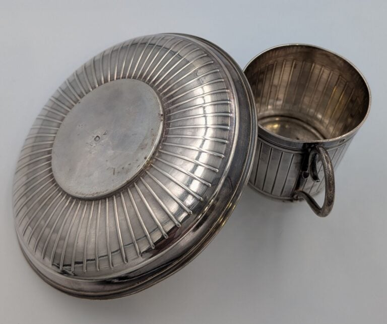 Réunions de deux tasses à café et leur soucoupe en argent (925), poinçons Miner…