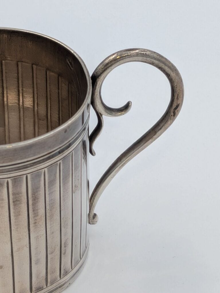 Réunions de deux tasses à café et leur soucoupe en argent (925), poinçons Miner…