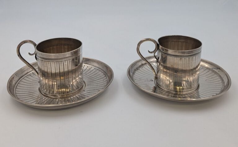 Réunions de deux tasses à café et leur soucoupe en argent (925), poinçons Miner…