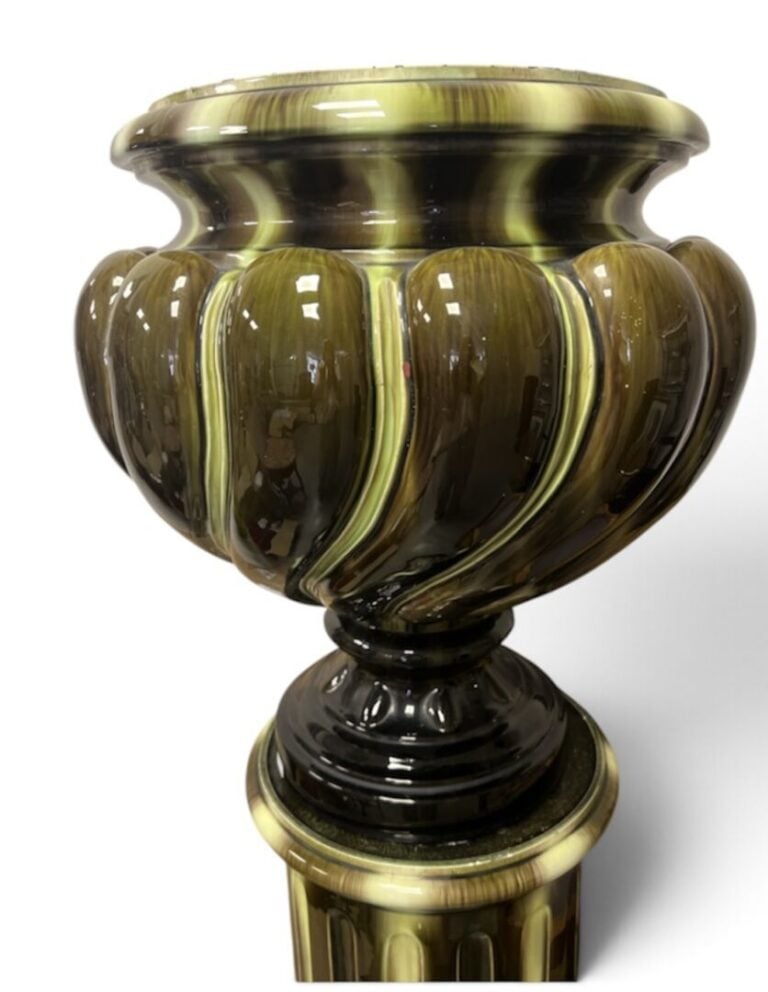 Sellette en forme de colonne cannelée et rudentée et son cache-pot à la panse g…