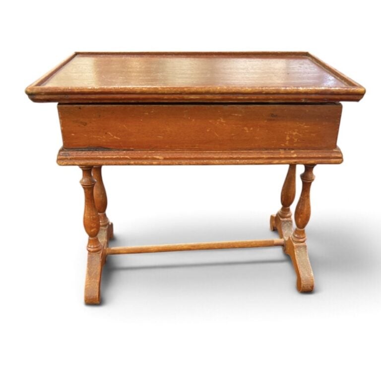 Table à ouvrage de poupée en bois ouvrant sur un miroir et des casiers - 12 x 1…