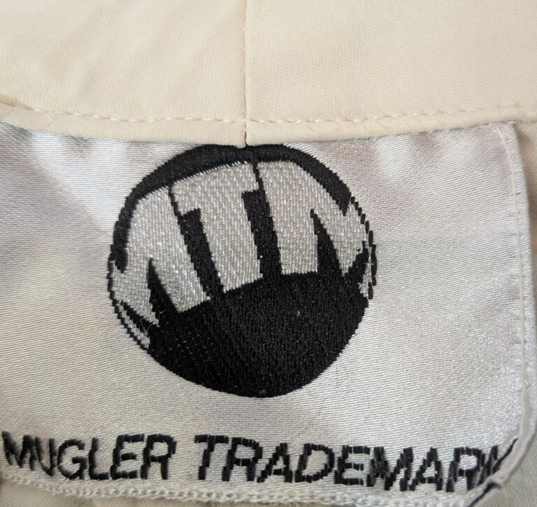 THIERRY MUGLER - Veste noire et blanche à fermeture éclair. - T.38 - (Très légè…