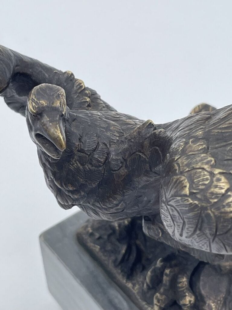 Victor ROUSSEAU (1865-1954) - Aigle aux ailes déployées - Bronze sur socle en m…