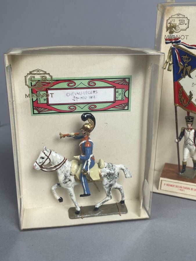 CBG Mignot - 5 boîtes de soldats de plomb : - - Infanterie de ligne - - Gendarm…