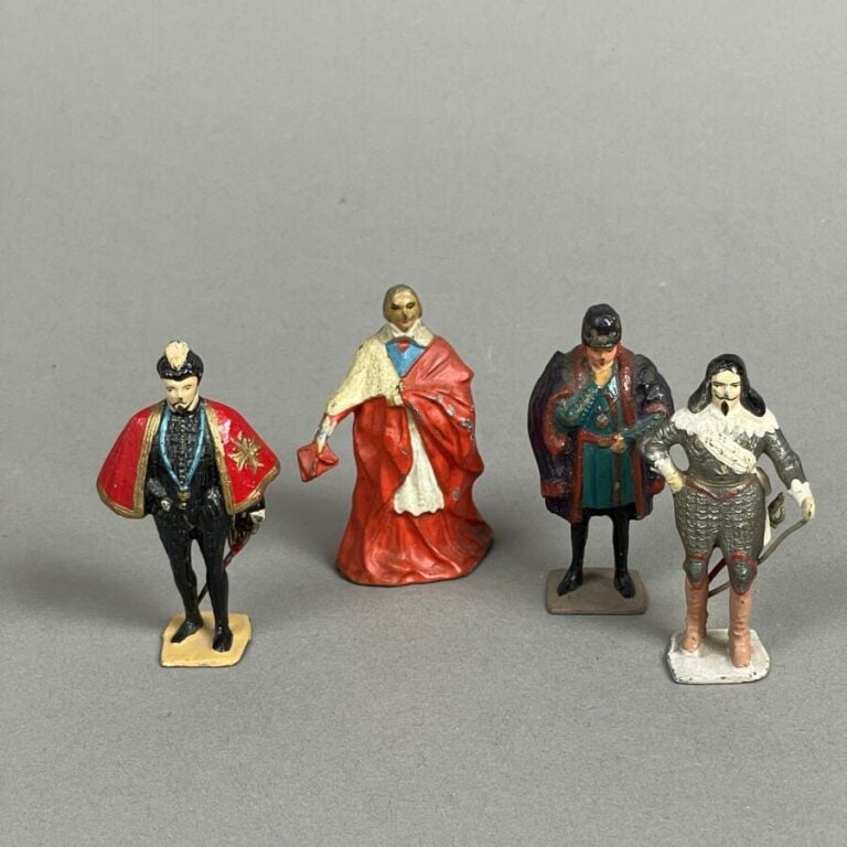 VERTUNNI - Ensemble de 4 figurines :Richelieu, Louis XI, Lois XIII, Henri II -…