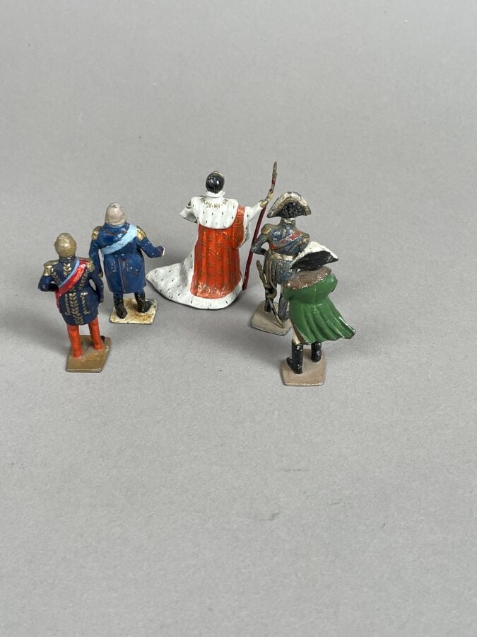 VERTUNNI - Ensemble de 5 figurines :Louis Philippe, Louis XVIII, Empereur Napol…